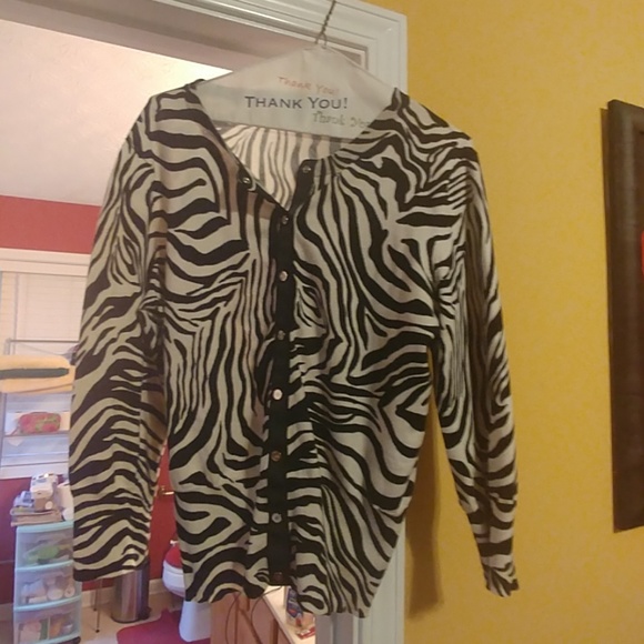 Anne Klein Zebra print top - Picture 6 of 6